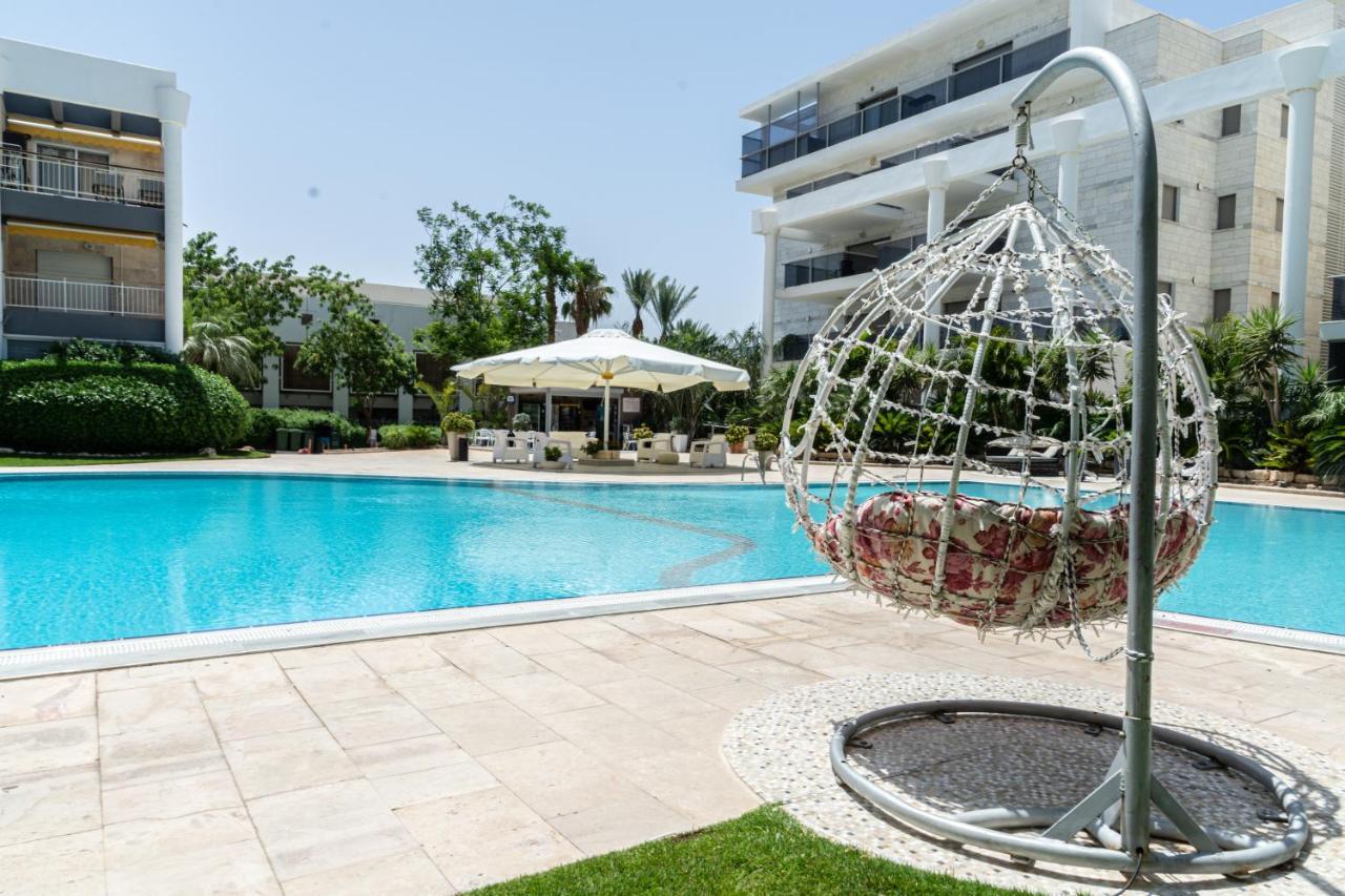 דירת גן פונה לבריכה - Pool Garden View Eilat Apartment Exterior photo