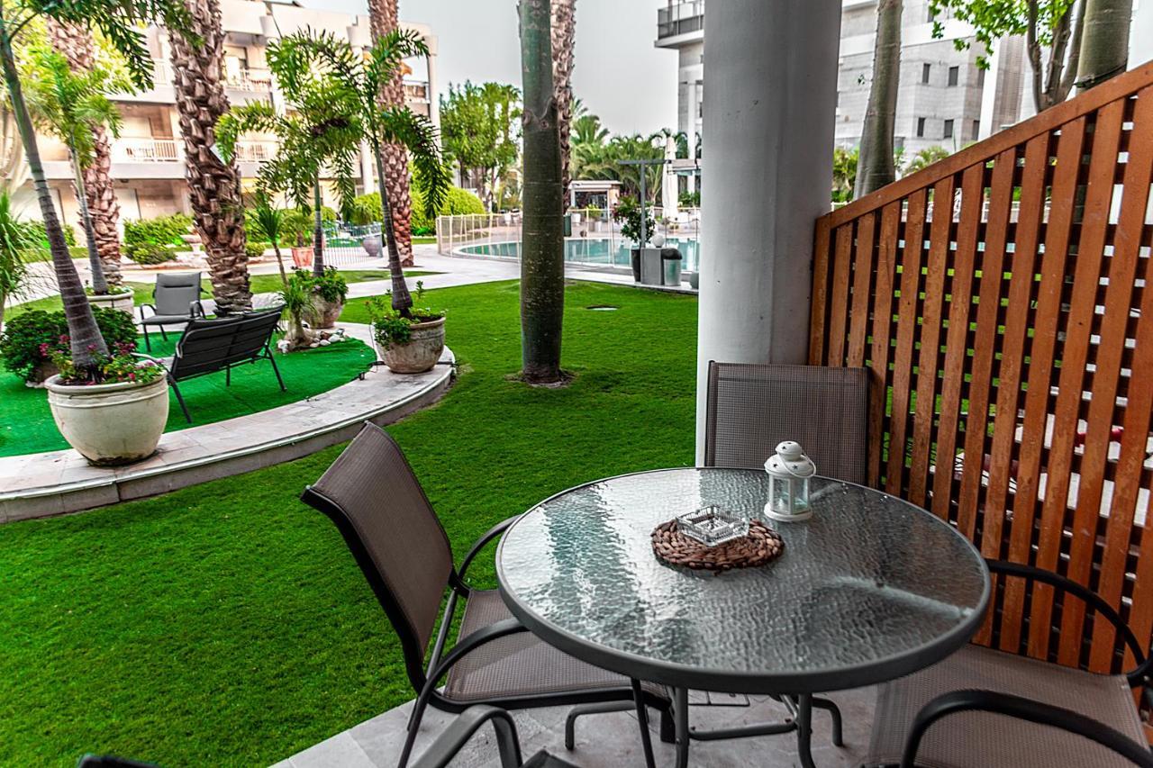 דירת גן פונה לבריכה - Pool Garden View Eilat Apartment Exterior photo